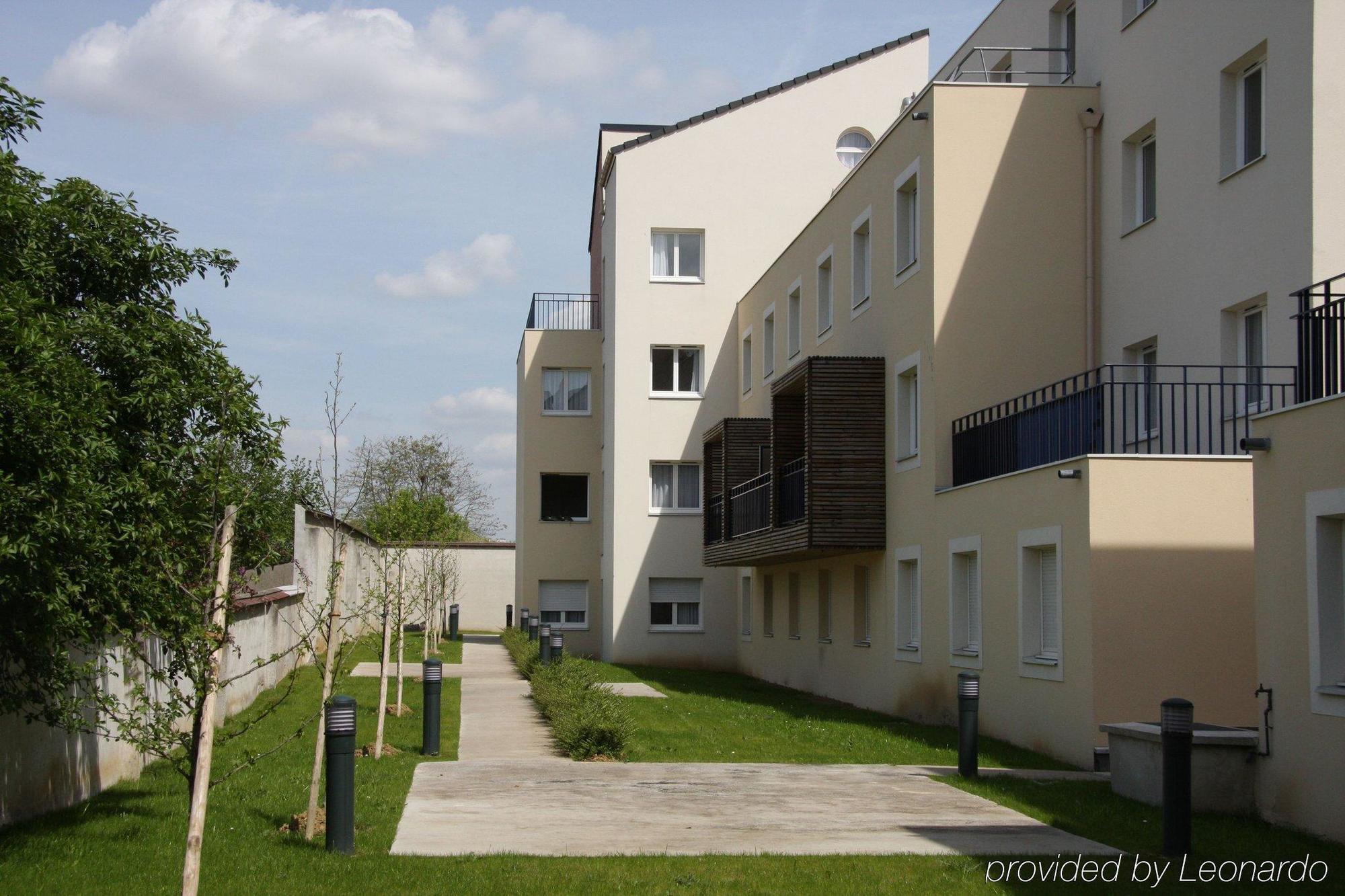 Sejours & Affaires Creteil Le Magistere Aparthotel Bagian luar foto
