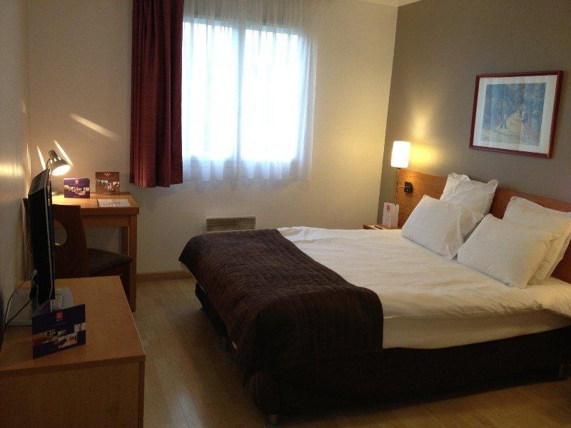 Sejours & Affaires Creteil Le Magistere Aparthotel Bagian luar foto